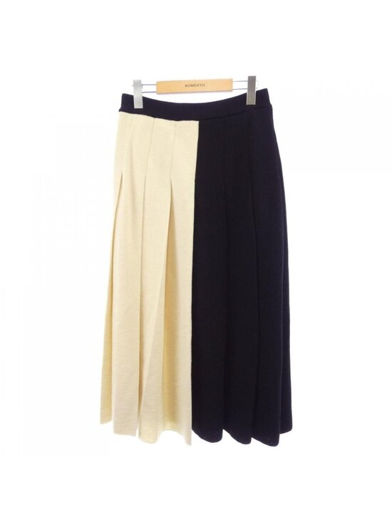 Gucci Dresses & Skirts - Gucci Skirt Black